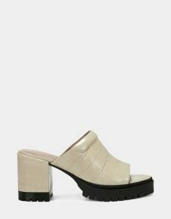 Aerosoles Women's Sandal In Off White